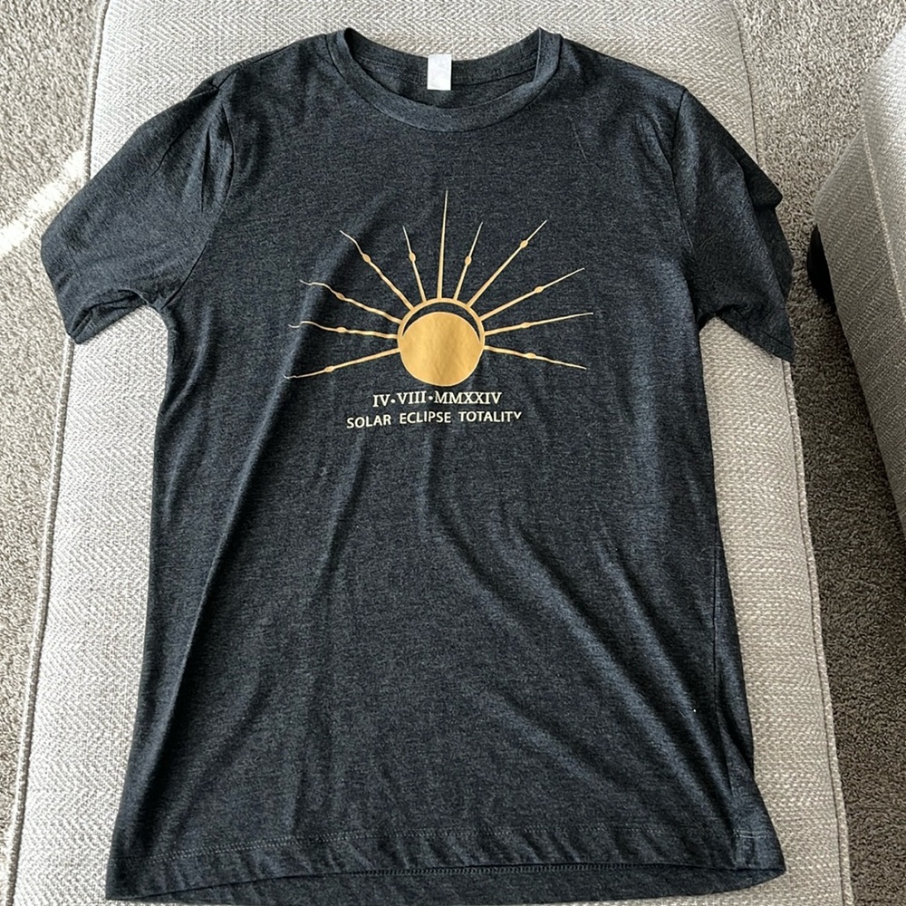 Girls small black and yellow low solar eclipse shirt